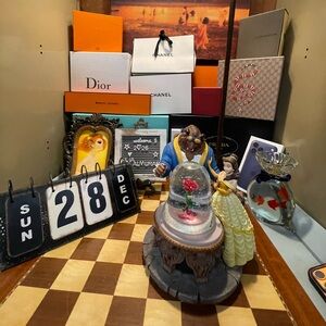 Disney Beauty and the Beast Princess Belle Snow Globe Figure Music Box